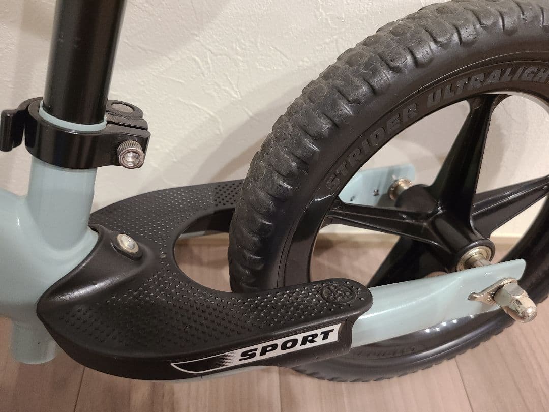 STRIDER ストライダー 12インチ アイスブルー 2023年限定カラー