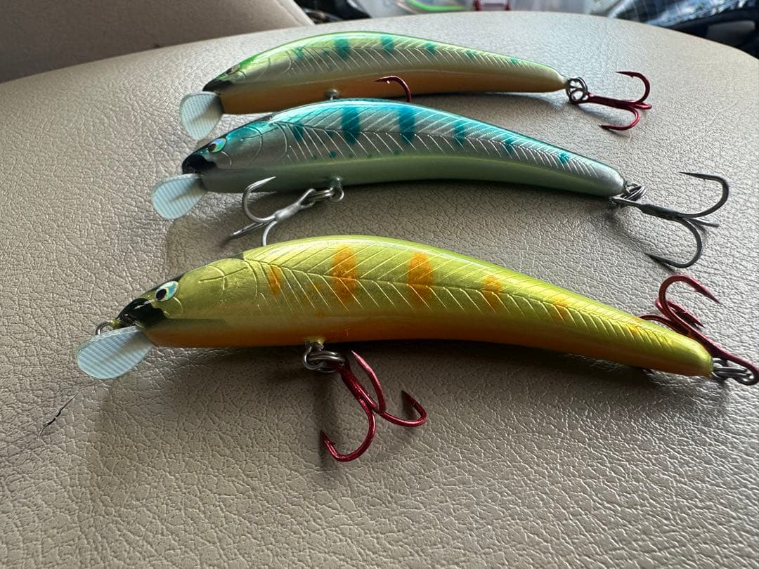 【ハンドメイドルアー】サクラマス　ネセサリー
