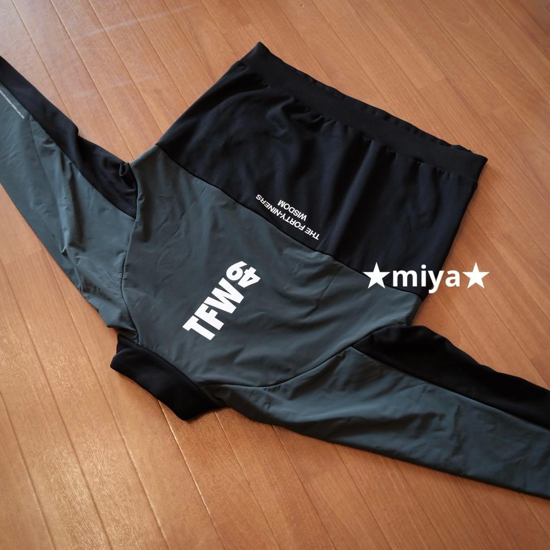 新品【定価3.9万】TFW49 / COMBINATION HALF ZIP