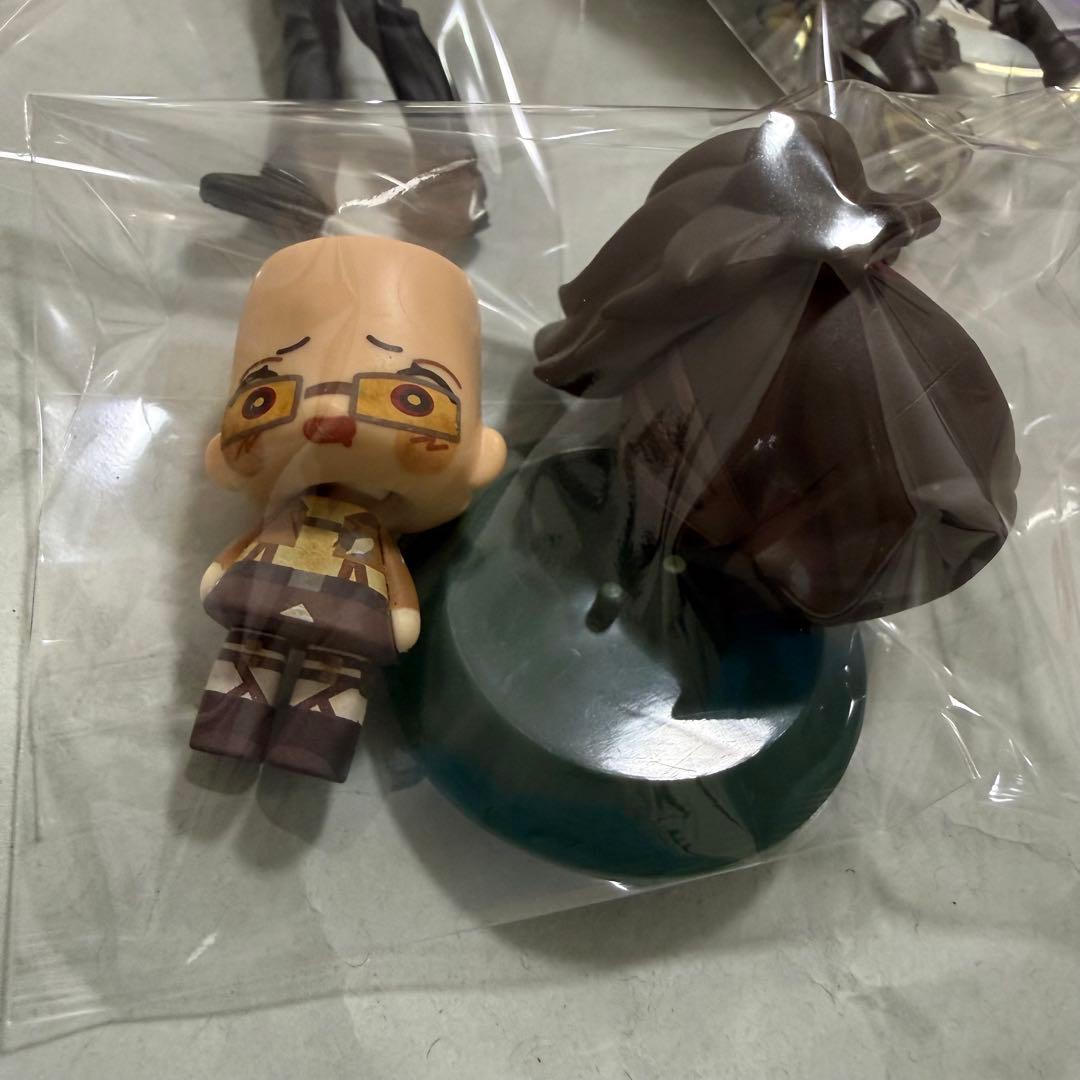 進撃の巨人 ハンジ カプセルOne リアルフィギュア きゅんキャラ こえだらいず
