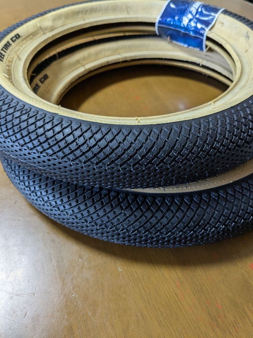 新品 VEE TIRE CO. SPEEDSTER 12×2.0 タイヤ 2本