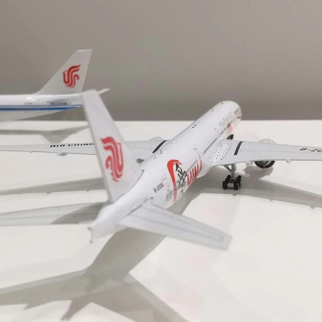 中国国際航空 B777-300 特別塗装機