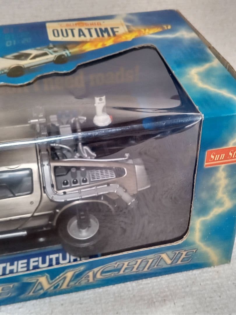 デロリアン part2 SUNSTAR 開封品 バック・トゥ・ザ・フューチャー