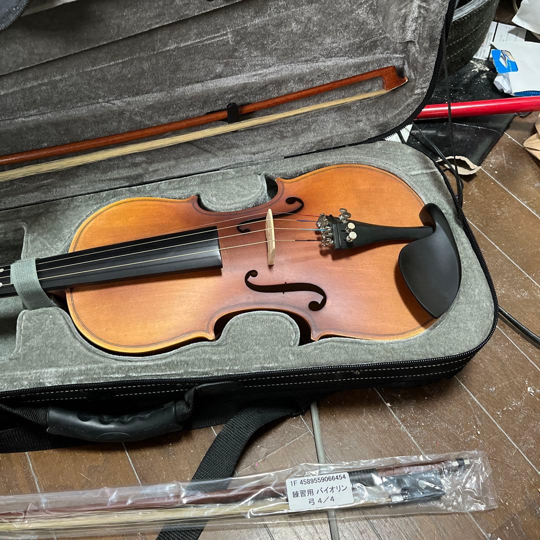4/4サイズバイオリン ・弓・ケース付き　➕新品弓　新品松脂　新品バイオリン弦