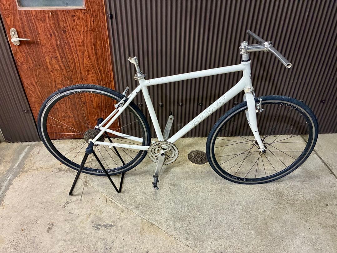GIANTクロスバイクアルミフレーム(値下げ交渉可能)