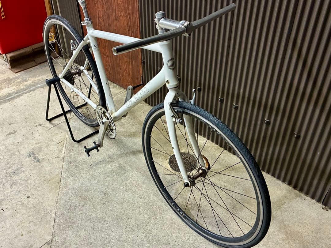 GIANTクロスバイクアルミフレーム(値下げ交渉可能)