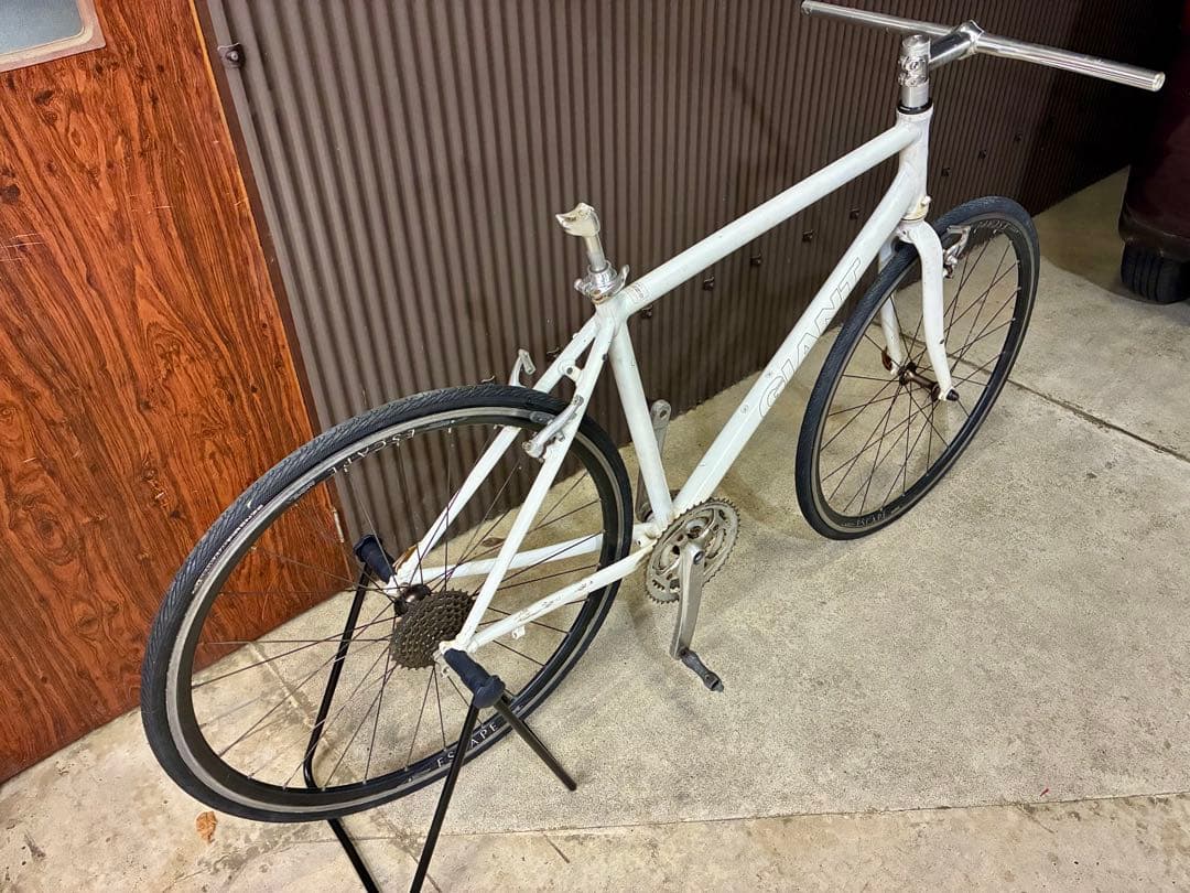 GIANTクロスバイクアルミフレーム(値下げ交渉可能)