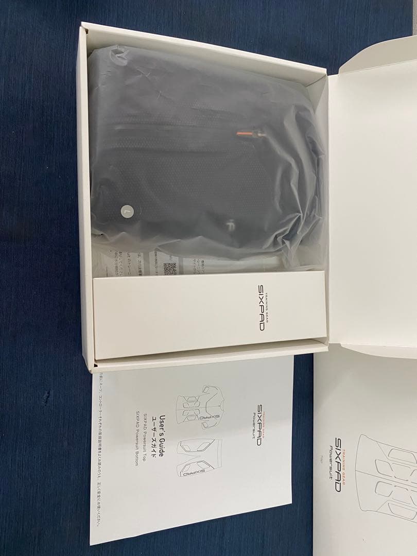 【美品】SIXPAD Powersuit トップ　L