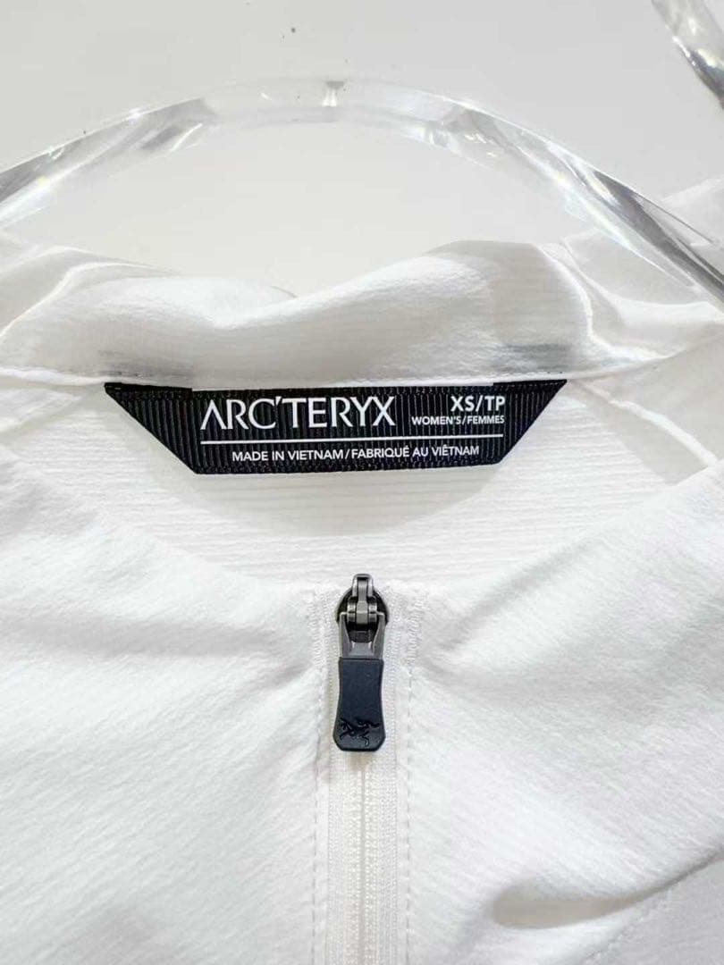 ARC'TERYX ホワイトジャケット XS/TP
