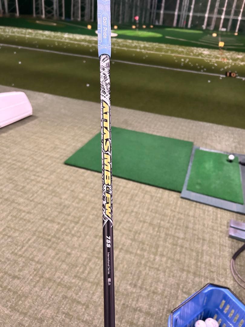 テーラーメイド　SIM３番ウッド（15°）　アッタスmb fw 75s