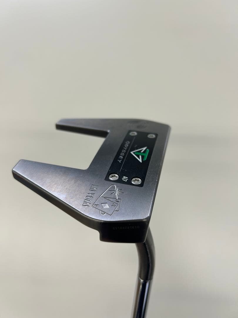 TOULON DESIGN LASVEGASパター ヘッドカバー付き