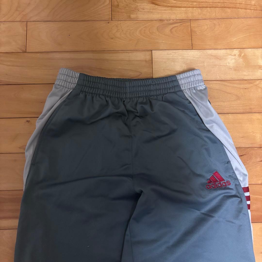 adidas パンツ