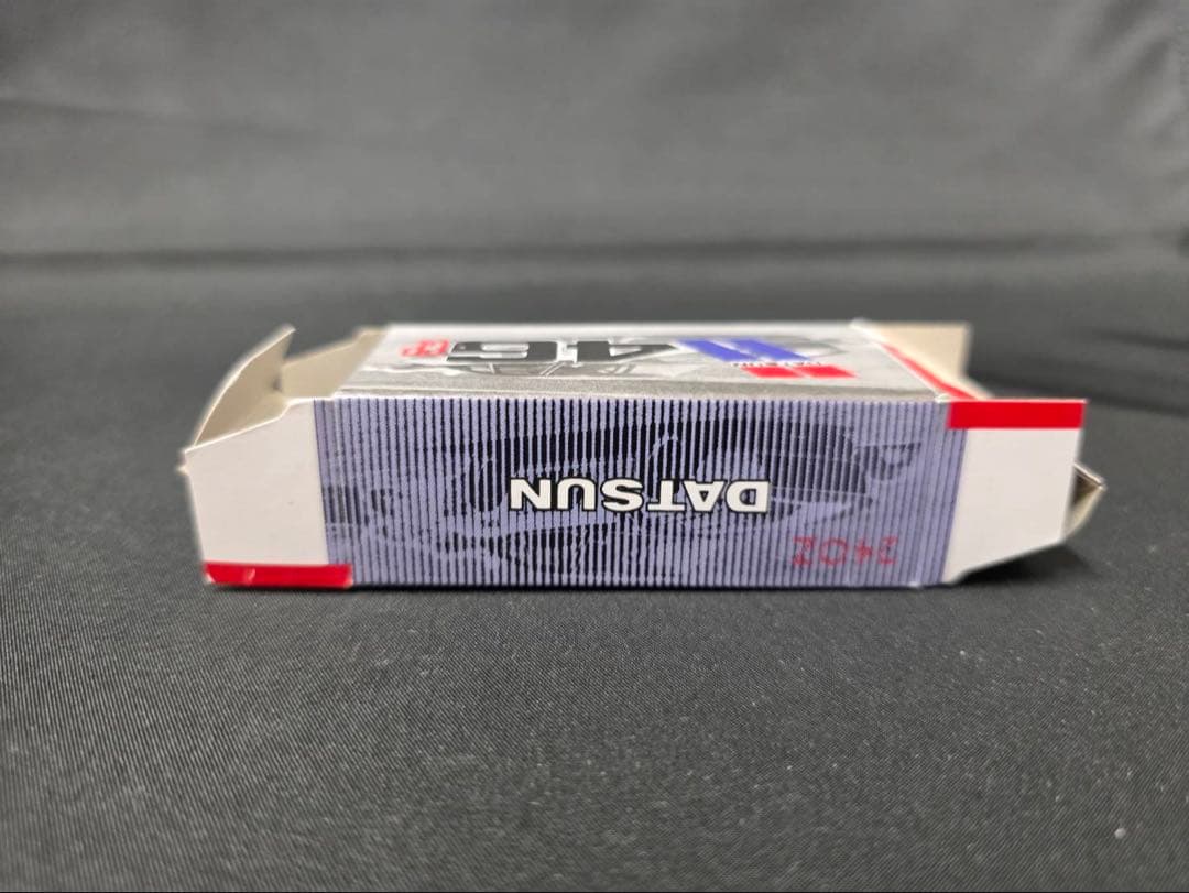 トミカ アイアイアド特注 ダットサン シール未貼り。