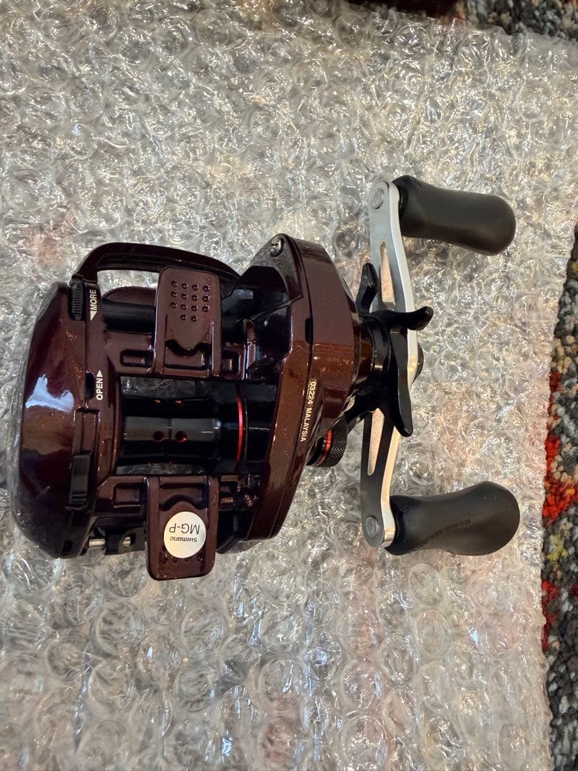 美品SHIMANO Scorpion 201 ベイトリール