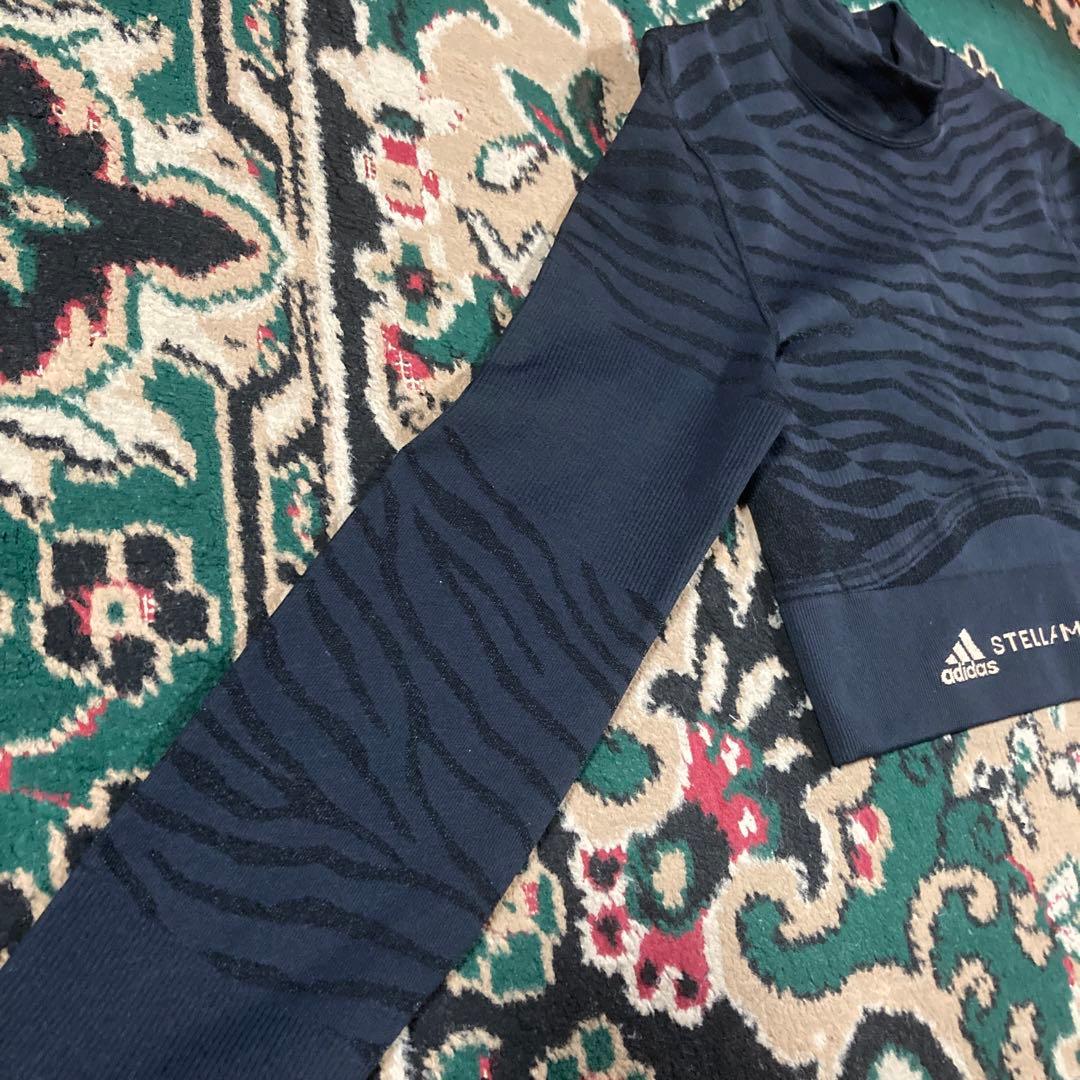 美品adidasステラマッカートニー　ロゴ　トップス　ストレッチ　ゼブラ　ヨガ
