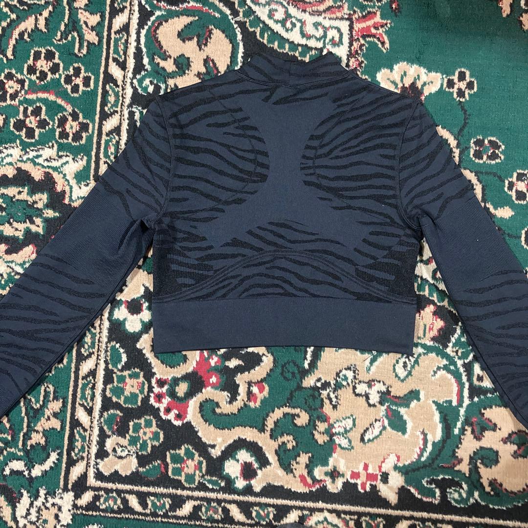 美品adidasステラマッカートニー　ロゴ　トップス　ストレッチ　ゼブラ　ヨガ