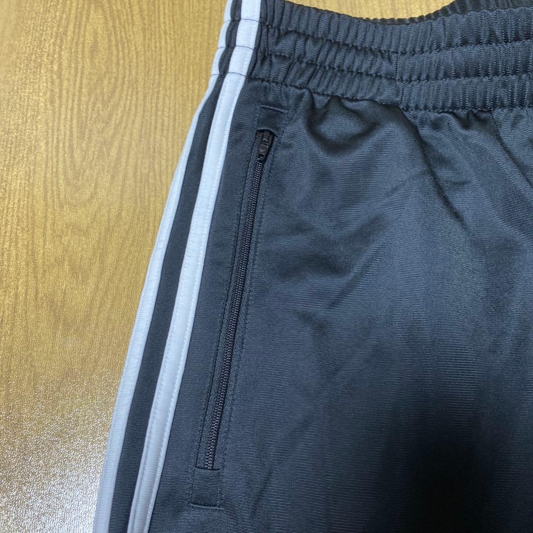 adidas ブラック トラックパンツ　ストライプ　ジャージ　裾ジップ