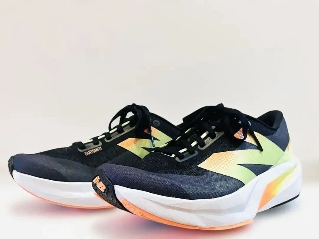 New Balance FuelCell Rebel v4 25.5cm 新品