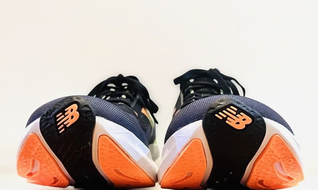 New Balance FuelCell Rebel v4 25.5cm 新品