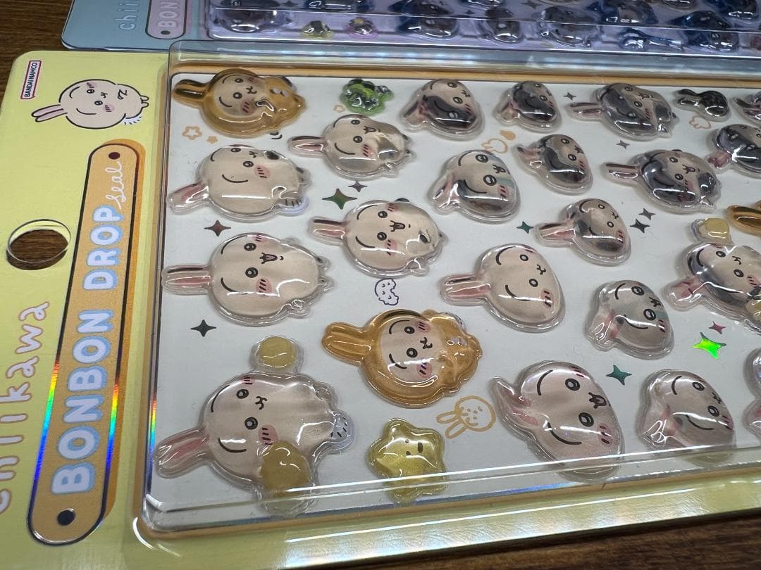 正規品　ちいかわ　第一弾　ボンボンドロップシール　ちいかわ　ハチワレ　うさぎ