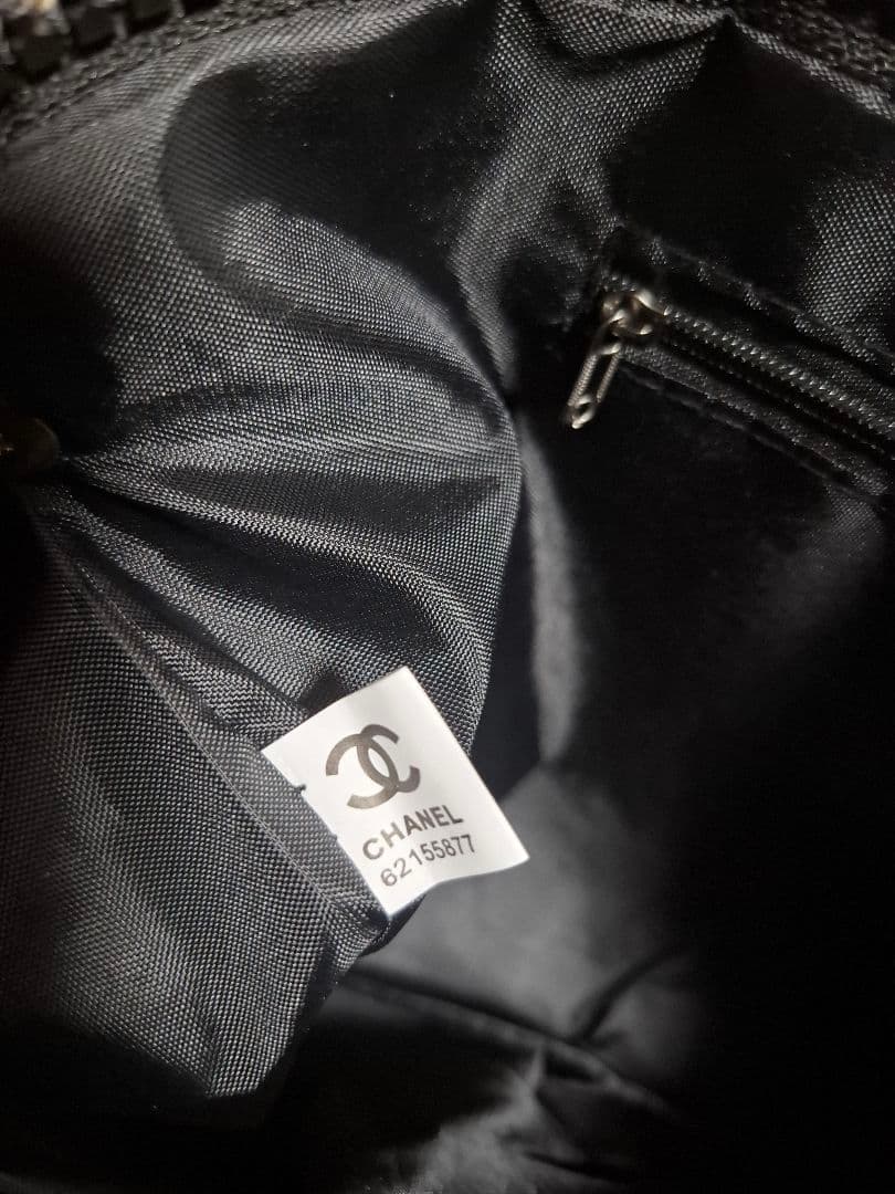 CHANEL 　ブラック ポーチ　クラッチバッグ　ノベルティ　斜め掛け