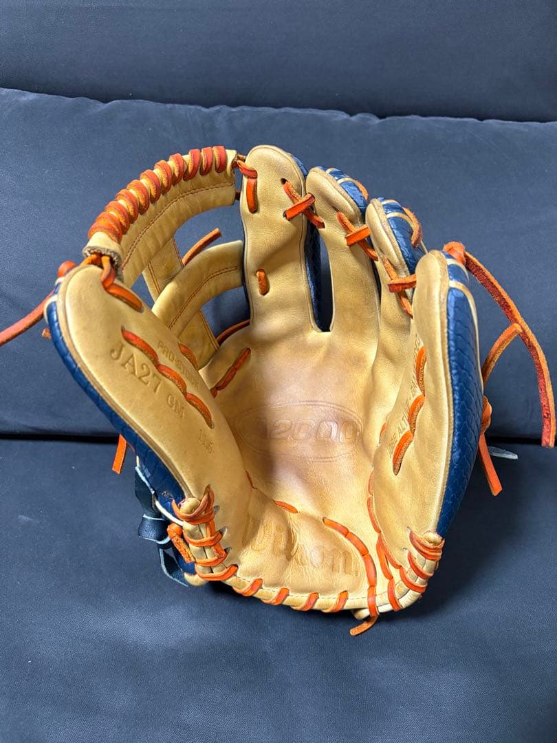 【日本未発売】Wilson A2000 ホセ・アルトゥーべ GAME SPEC