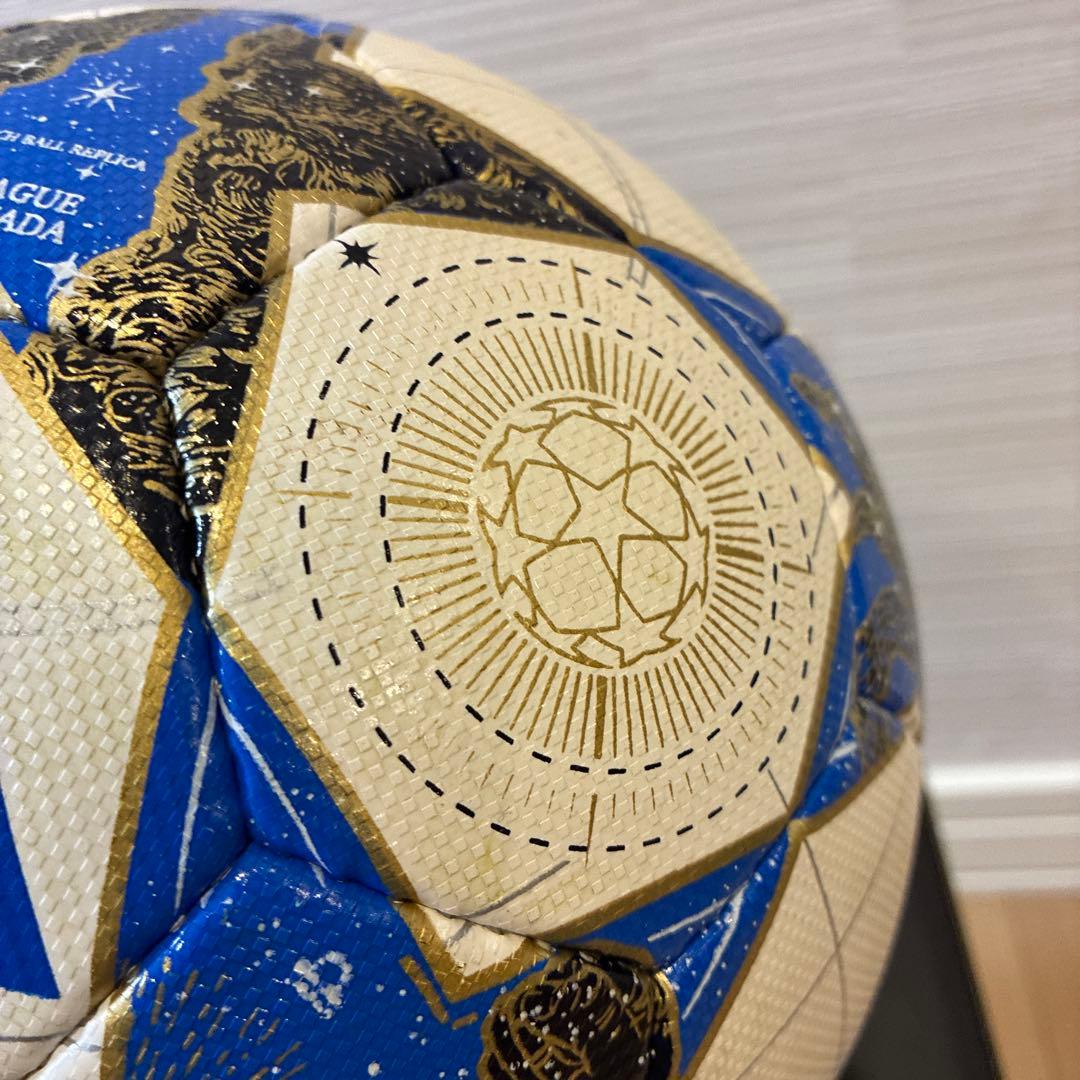adidas UEFA Champions League サッカーボールサイズ4