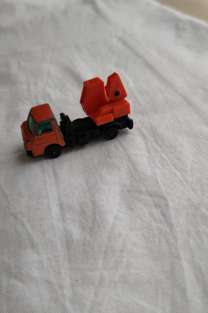 トミカ オレンジ ミニカー