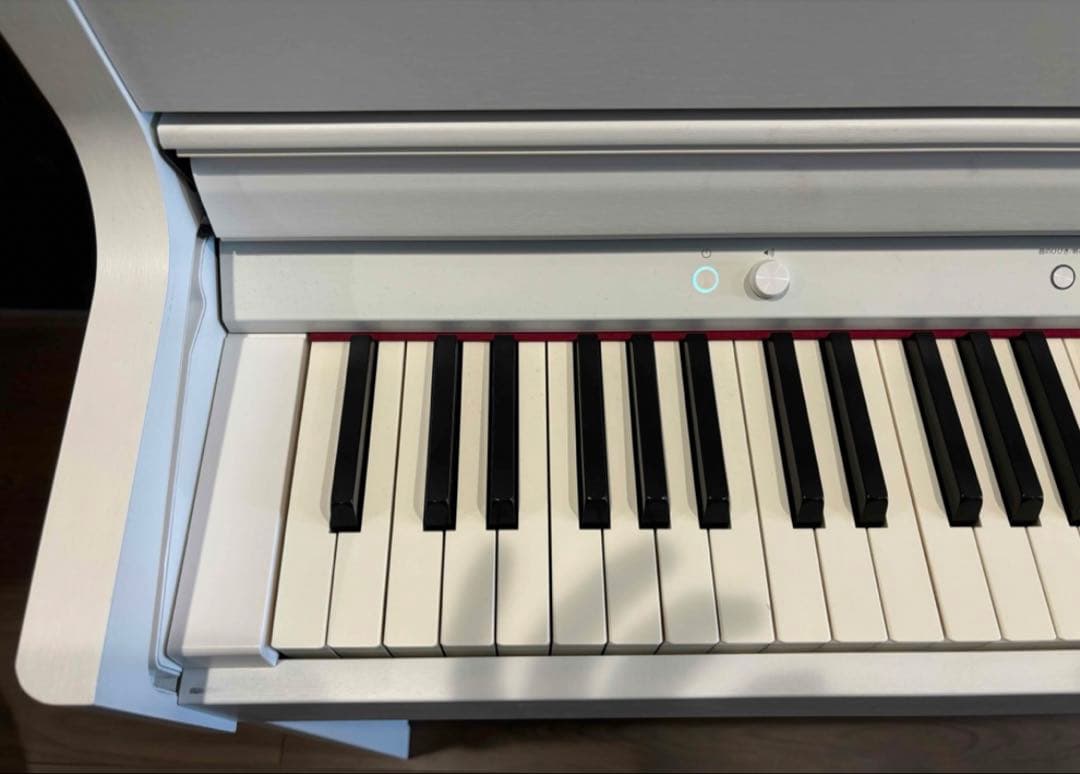Roland hp704 ホワイト　電子ピアノ Roland hp 704
