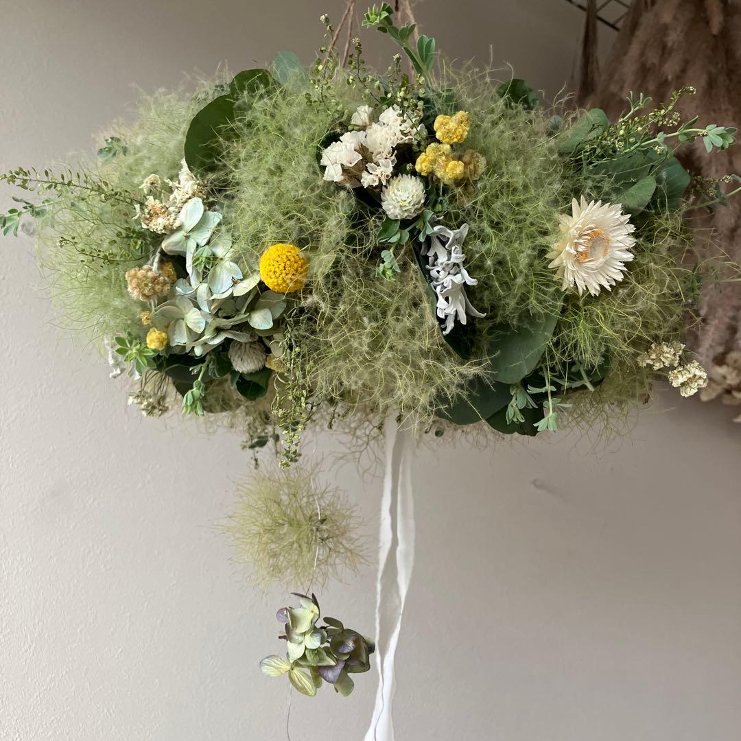 スモークツリー とイエローのフライングリースクラスペディア　貝細工　紫陽花