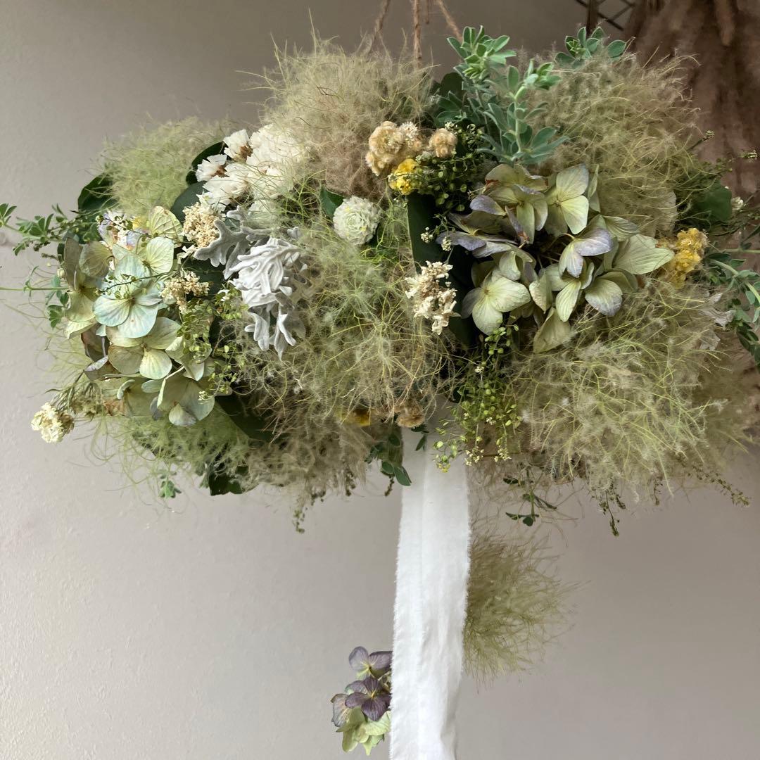 スモークツリー とイエローのフライングリースクラスペディア　貝細工　紫陽花