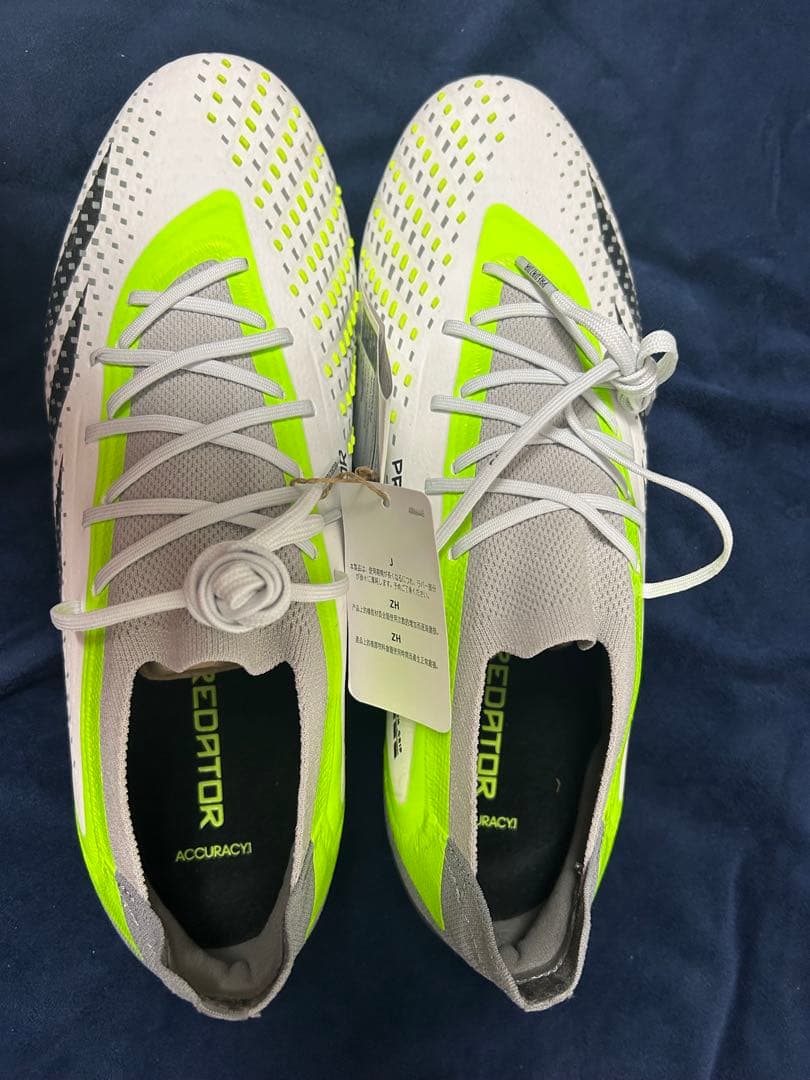 サッカースパイク　プレデター　アキュラシー　FG 29.0cm