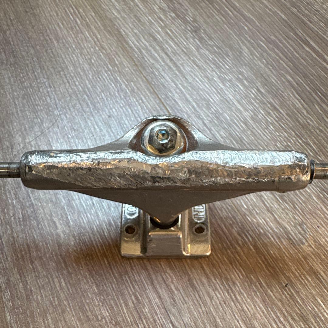 Independent 139mm スケートトラック
