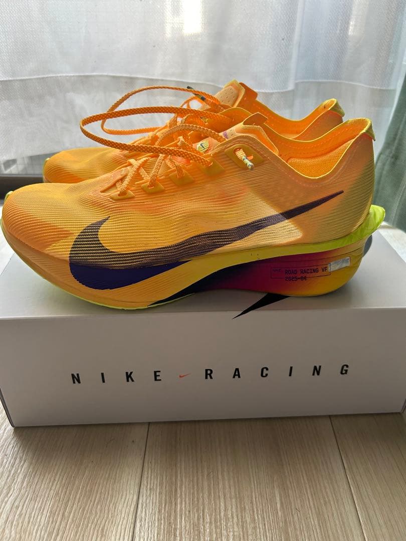 陸上競技用具 NIKE VAPORFLY 4