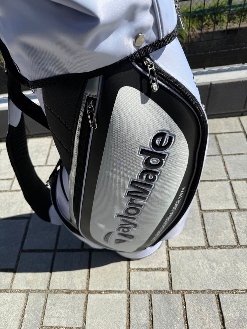 美品　TaylorMade トゥルーライト キャディバッグ