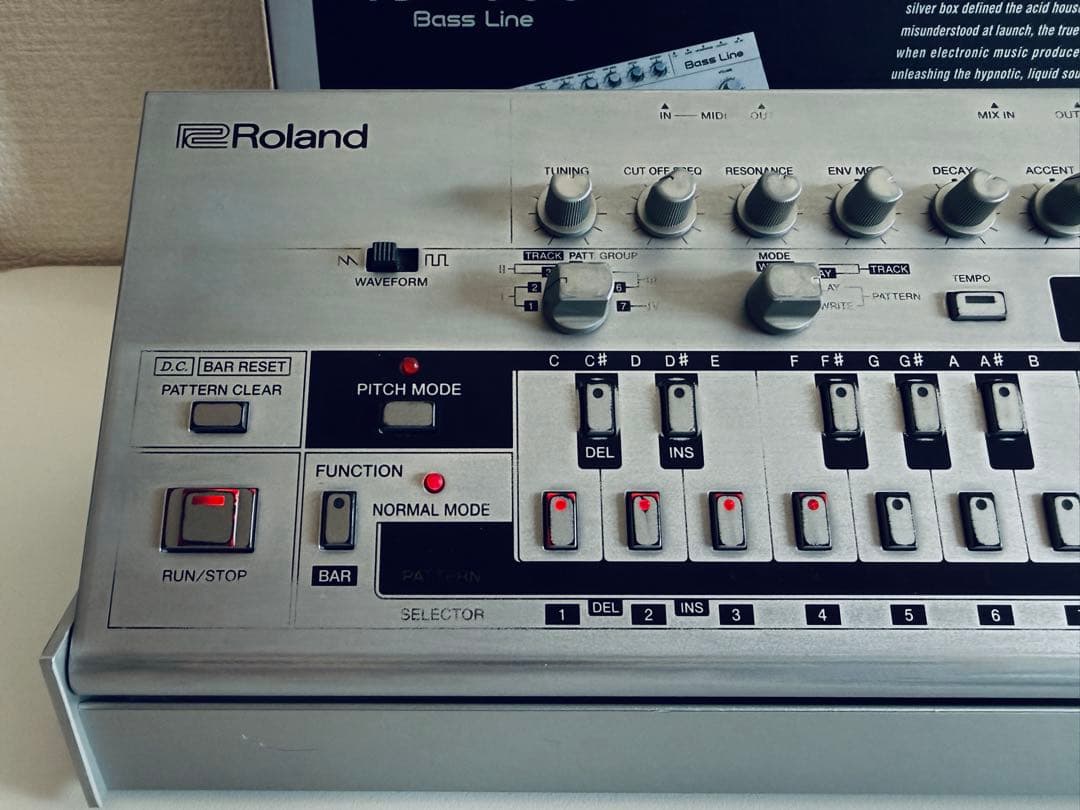 roland boutique TB-03 ベースライン　TB-303