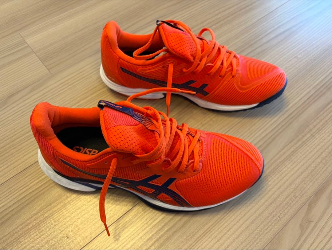新品未使用／ASICS テニスシューズ オレンジ27cm