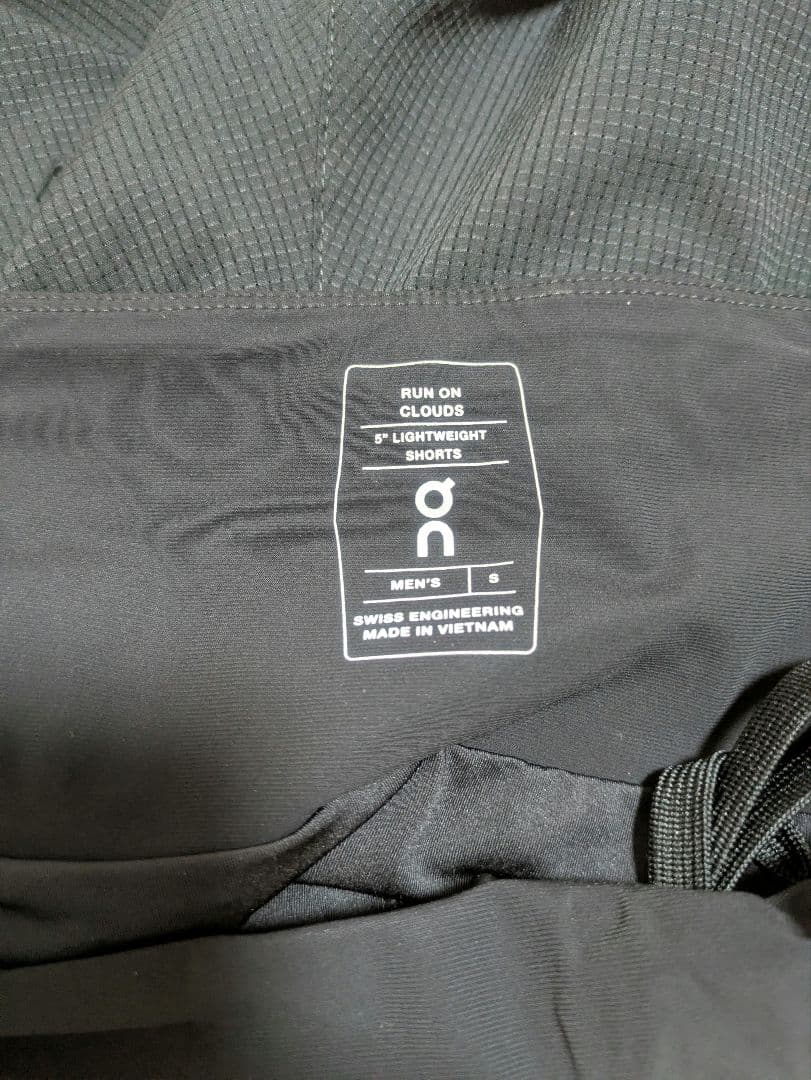 On タンクトップ ＆ショーツ
