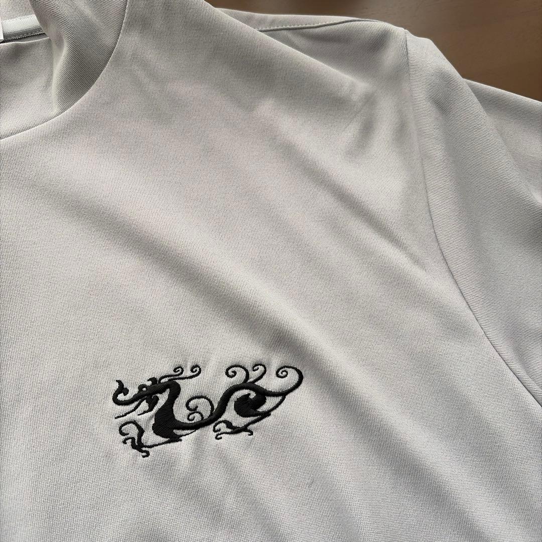 ダンスウィズドラゴン　刺繍グレーシャツ