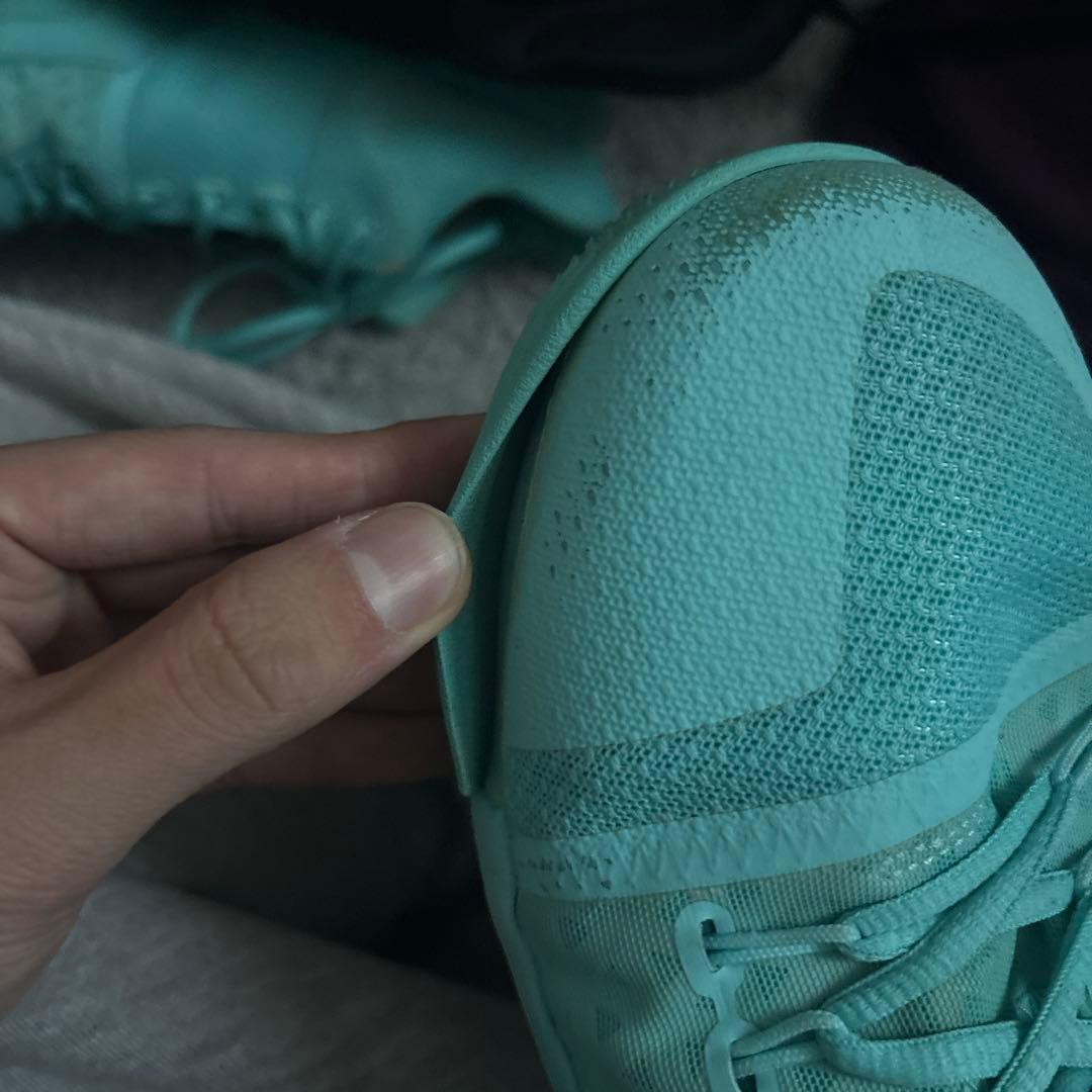 NIKE Kyrie 3 Aqua Tiffany バッシュケース付き