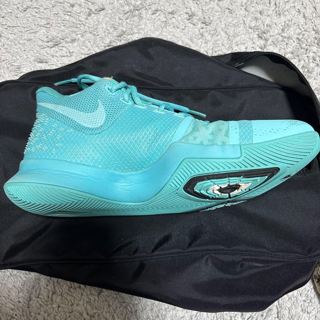 NIKE Kyrie 3 Aqua Tiffany バッシュケース付き
