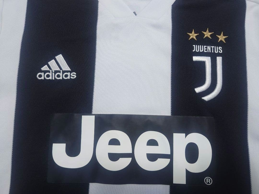 【 adidas ユーベ CR7 】ユニフォーム（ M size ）