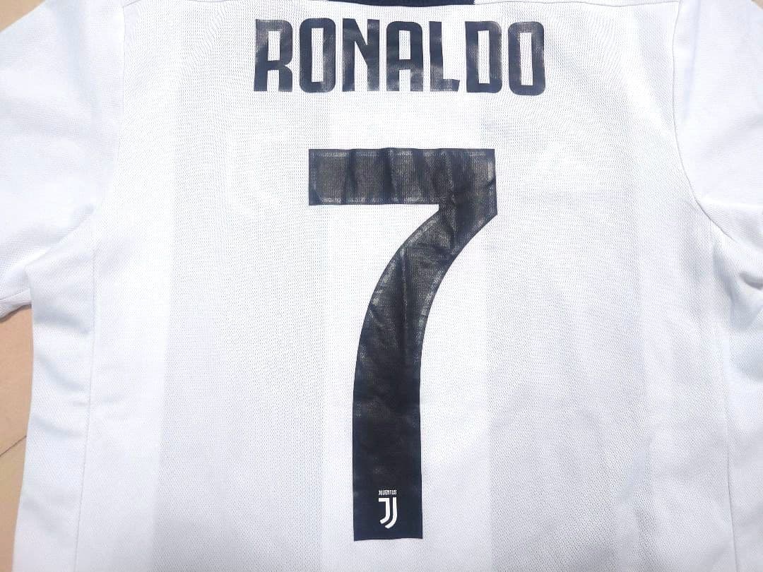 【 adidas ユーベ CR7 】ユニフォーム（ M size ）