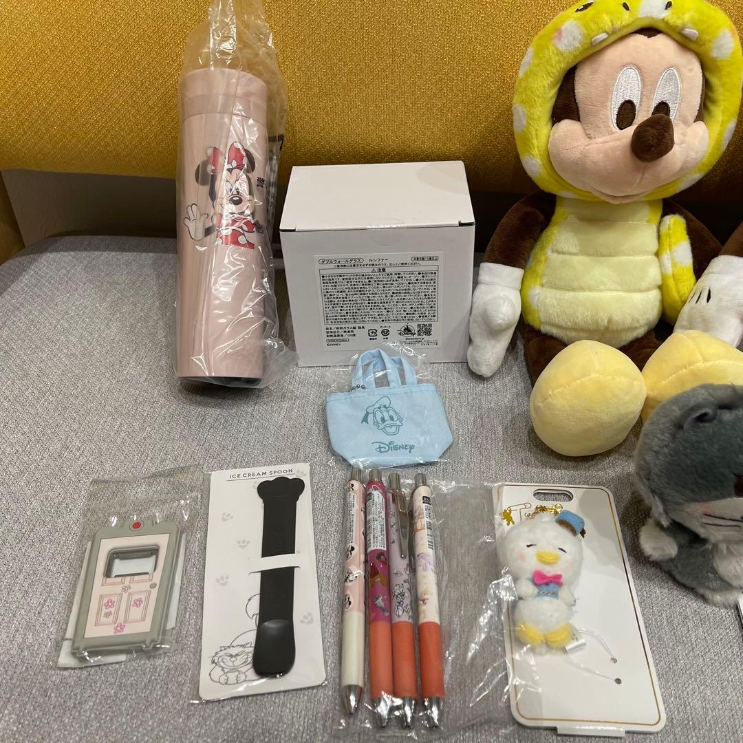 Ｈ★ディズニーストア★ラッキーバッグ★18点まとめ売り★ぬいぐるみ★イヤリング