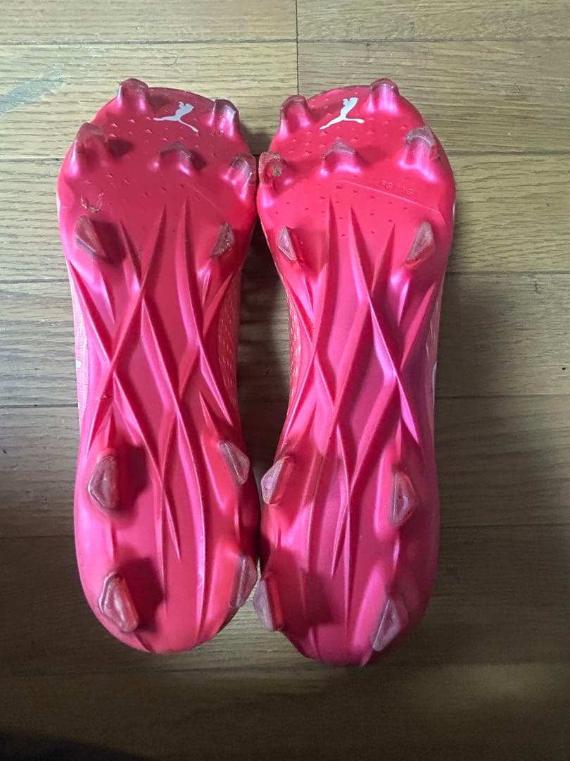 PUMA サッカースパイク ウルトラ レッド