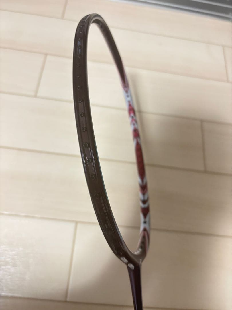 【白亜！！！】YONEX アストロクス100ZZ