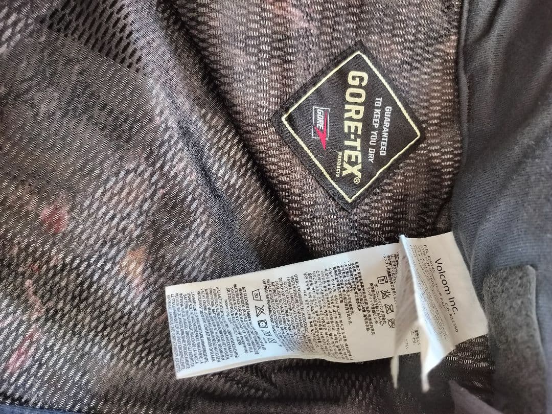 VOLCOM GORE-TEXスノーボードウェア