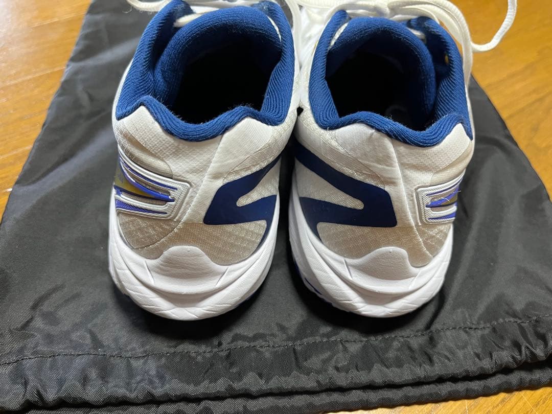 Mizuno WAVE CLAW 4 バドミントンシューズ
