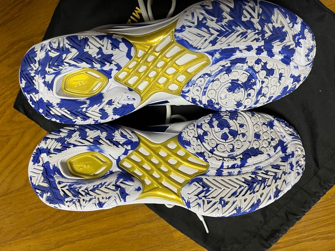 Mizuno WAVE CLAW 4 バドミントンシューズ