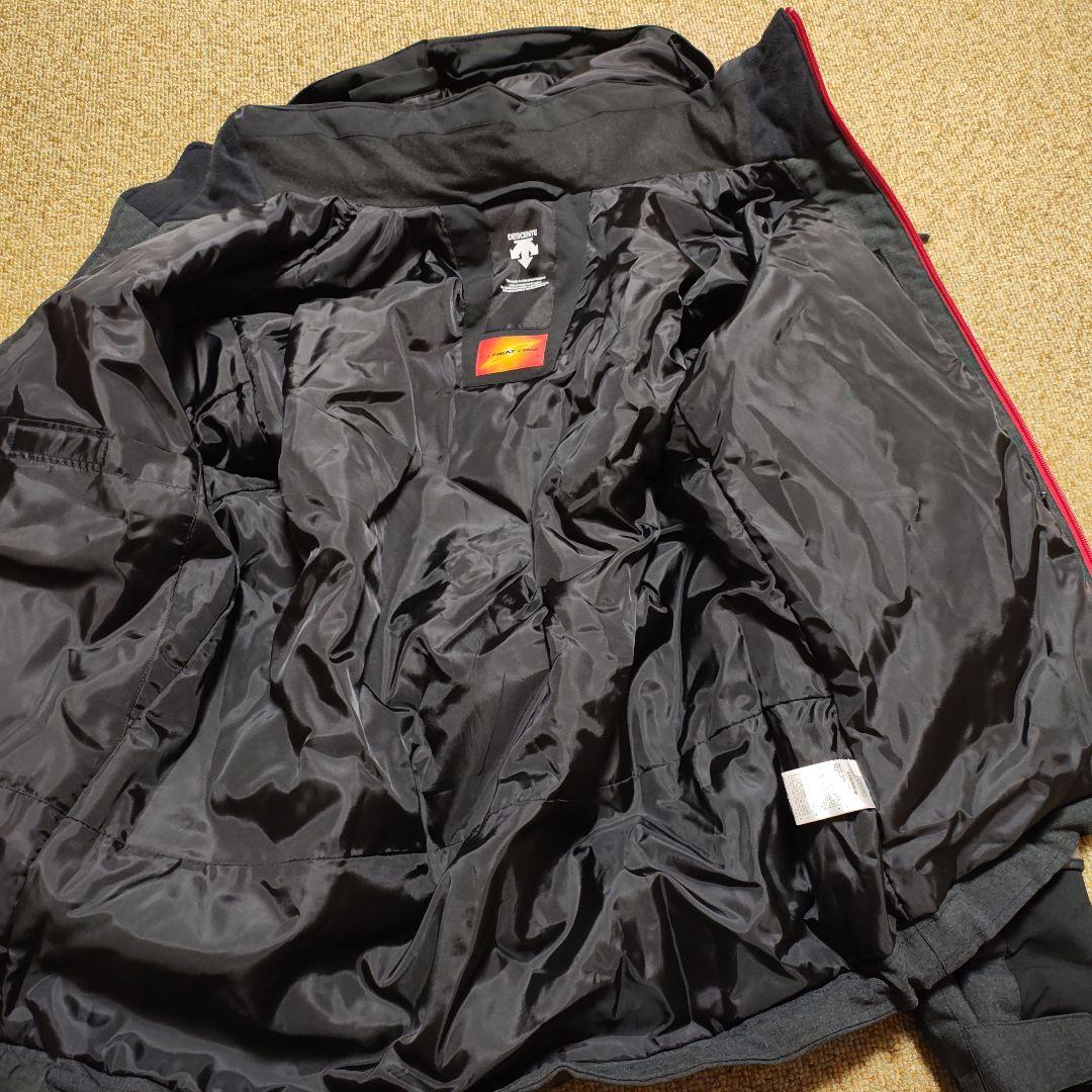 DESCENTE スキーウェア 上下セットLサイズ 黒・グレー